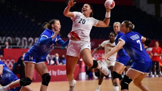 奧運金牌女子手球決賽法國隊戰勝俄羅斯奧委會隊奪冠 中國熱點