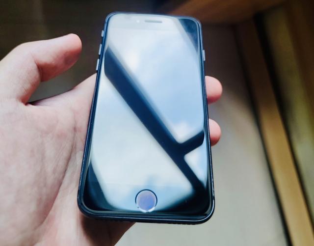 超實用備用機原來是iPhone8，799元入手性價比真高