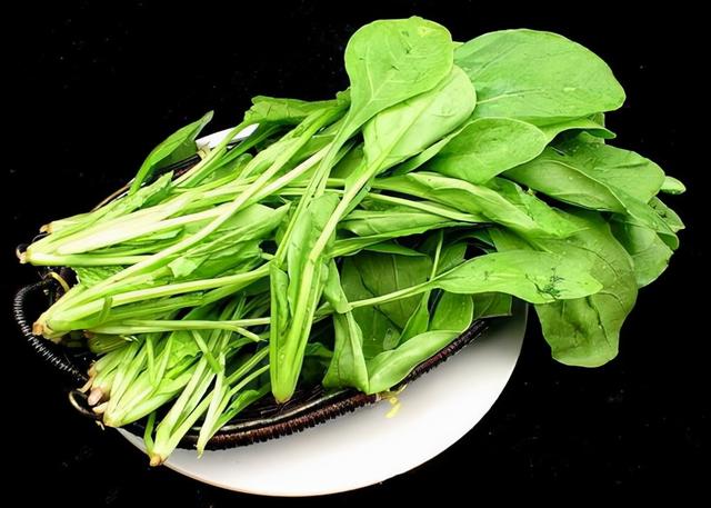 医生不建议常吃的6种蔬菜，不妨了解一下，尽量别天天吃