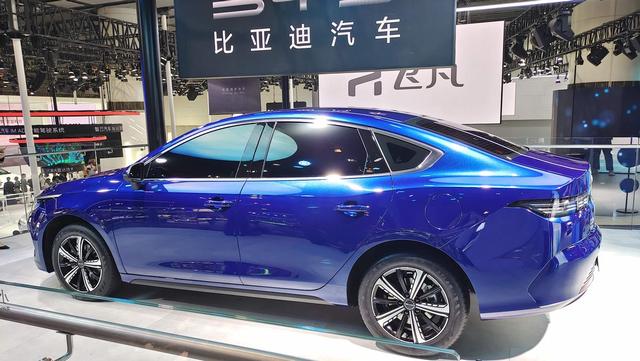 终于“国风”压倒“西风”！国产新能源车主导2021广州车展