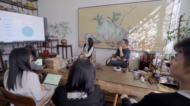 退圈的李亚鹏，却成了另一种网红？