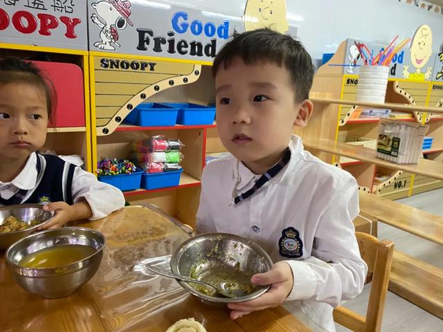 金水一幼中、大班开学第一天掠影