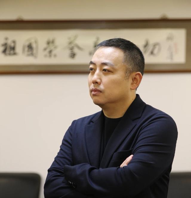 刘国梁为何放弃乒联主席竞选？对比权位，他更爱国，不去趟浑水
