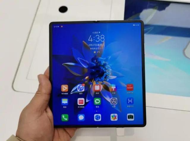 华为Mate旗舰重新开售，5G+鸿蒙+麒麟一应俱全，但花粉并不买账