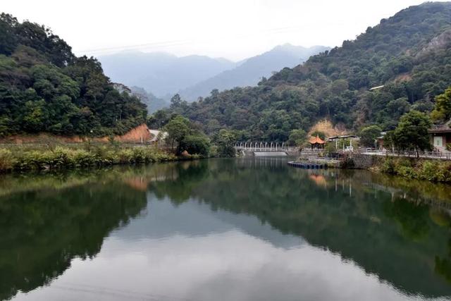 广东人口第一大县，常住人口121万人，区位优势明显交通便利