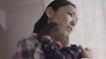 3个月女婴趴睡身亡，母婴圈还有多少智商税产品？