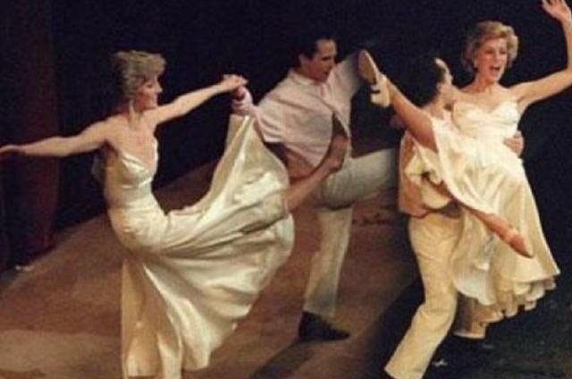 戴安娜卡米拉和查尔斯的故事（查尔斯双标）