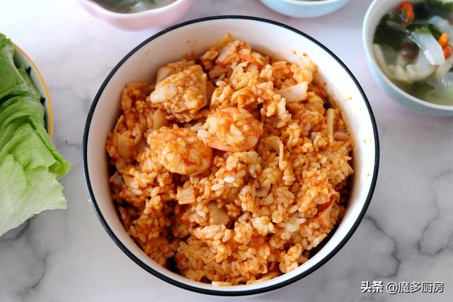 妈妈尝试新食谱，30分钟做好1汤1饭，孩子说：好吃又好玩