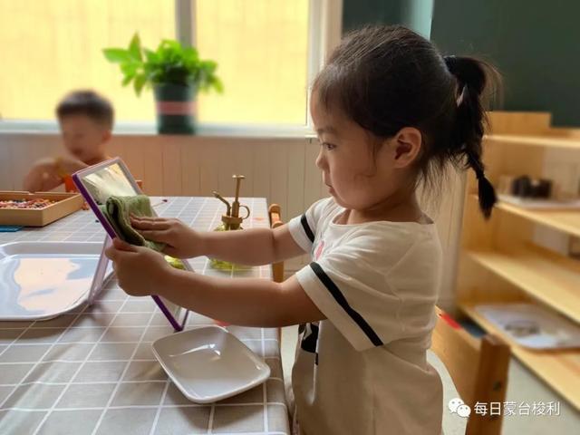 当孩子说脏话、狠话时候，你的第一反应很重要