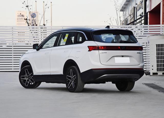 备受争议的新势力，全新EX6Plus能否扛下突破销量的大旗？