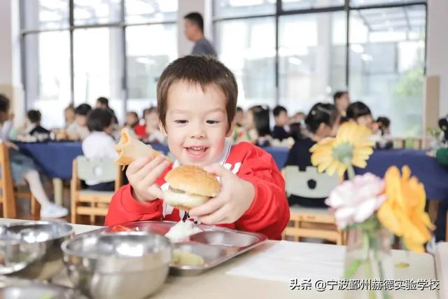 赫德幼儿园联合国日 | 世界那么大，带我去看看