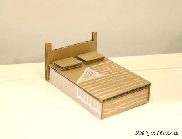 只用纸箱做的小玩具(买来的纸箱怎么叠)