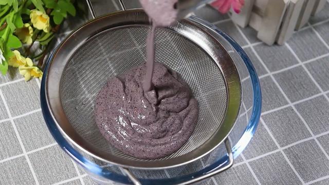 宝宝补铁辅食，吃猪肝就错了，不加一滴水的小蛋糕，出锅就吃光了