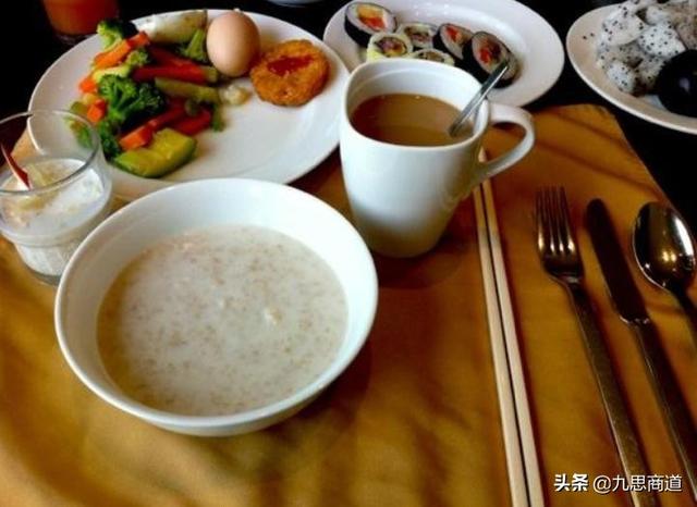 一家刚开业的早餐店，巧妙运用“爆品”思维，最终收款27万