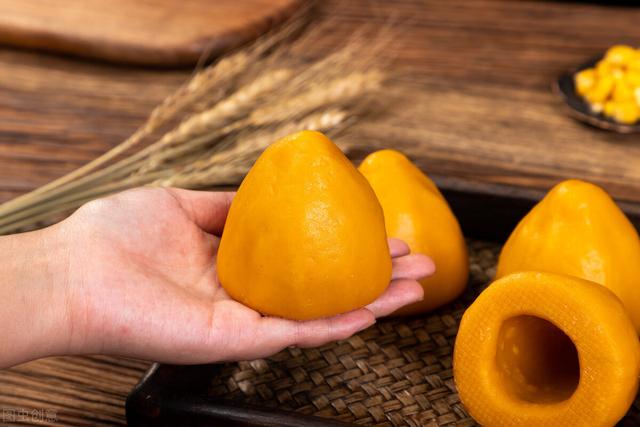 女性经常掉头发，提示你的身体缺这4样东西，多吃这3物可补充