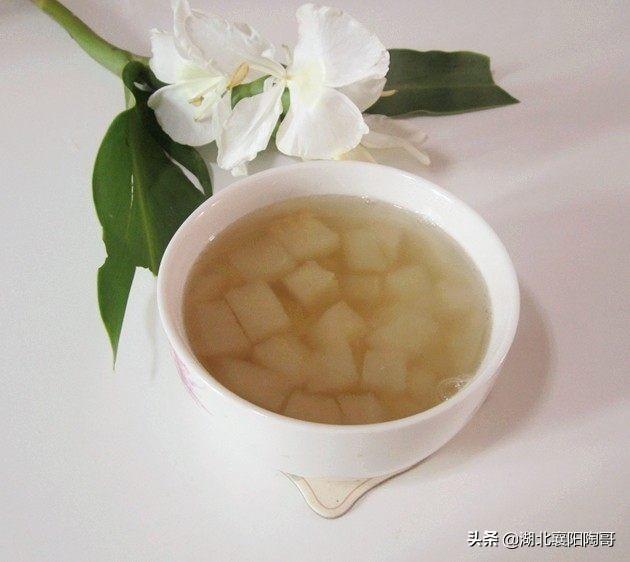 白露到，吃3物，饮2水，食1肉，做1事，润秋燥解秋乏，健康养生