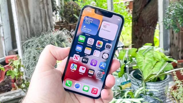 iPhone6、iPhone8、iPhone11、iPhone13拍照对比：夜拍差距很明显