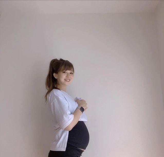 35岁的日本太太孕后胖到变形，励志瘦掉30斤后，比孕前还美