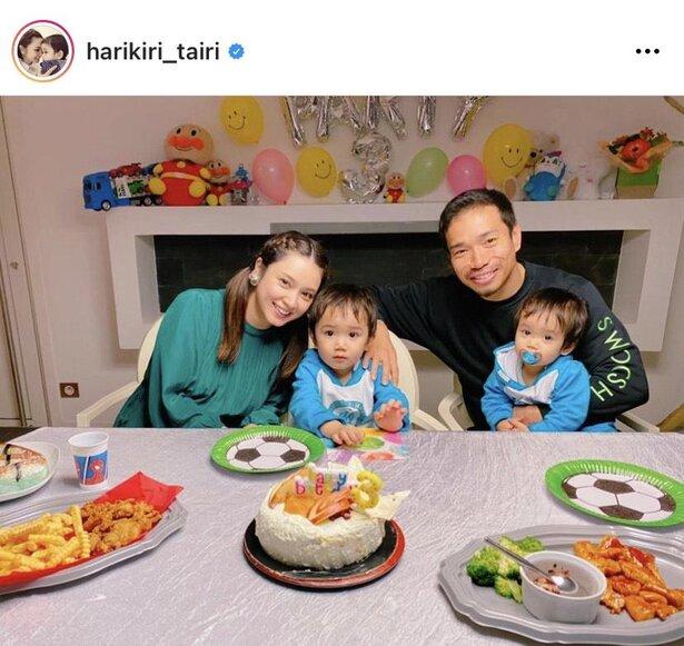 平家姐妹花 平祐奈和姐姐平愛梨身著制服照 為姐夫的轉會慶祝 中國熱點