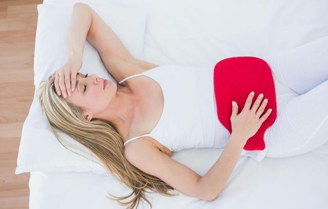 医生忠告：月经期间不能做的6件事，拔牙是其中之一，女性多了解