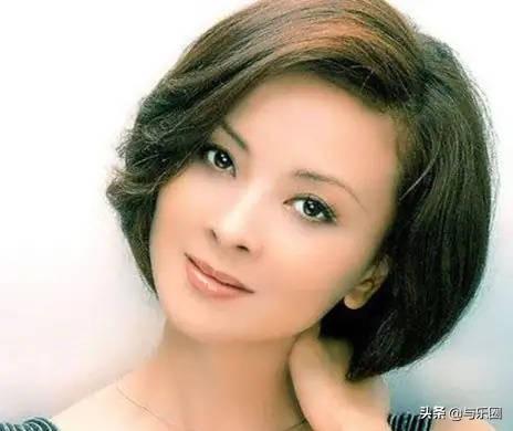 周洁因病去世 刘晓庆晒合照悼念昔日好友