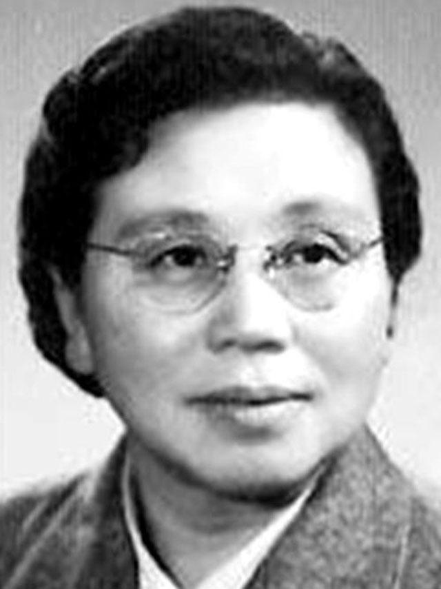 博古简历:博古牺牲后，次女由后妈抚养，长大从事医学研究，丈夫官至副国级