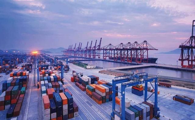 对中国经济未来10年的五个预测，GDP总量超过美国只是小目标