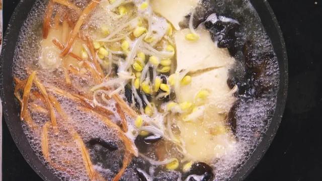 小雪后养生食疗！800年活血化瘀方，和黑木耳一起煮，养护血管