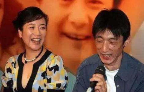 陈小艺母亲:52岁陈小艺“出轨门”后罕曝光，登央视身材发福差点认不出？