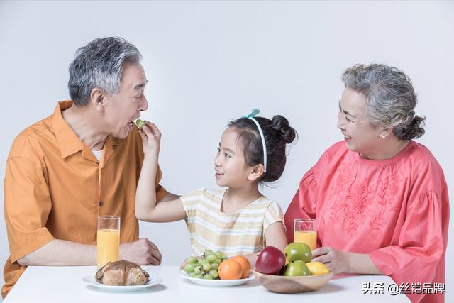 冬季最寒冷时刻，老年人需要注意的冬季“10暖”