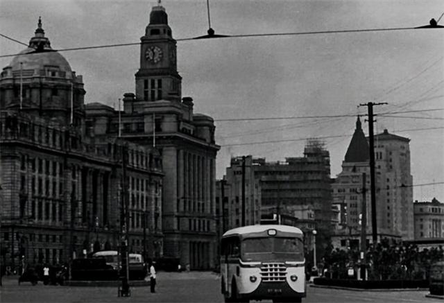 汤君年：卖窗帘起家，投资6亿建房800套，如今每套价值过亿