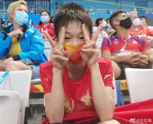 夺冠成名后，爱笑的杨倩、全红婵、张家齐，怎么就笑不出来了？