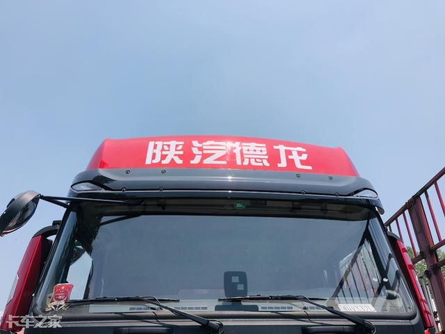 运砂石的货车