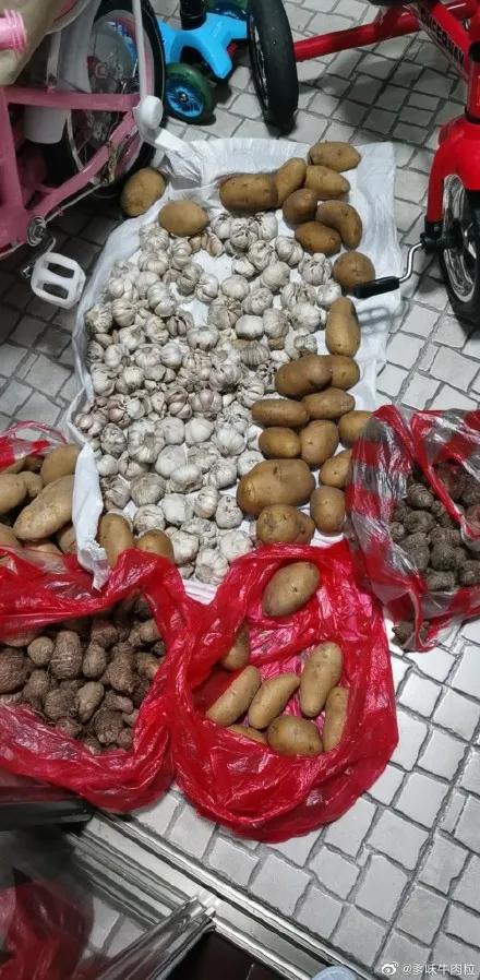 品读 | 箱子再大，也装不下爸妈的爱