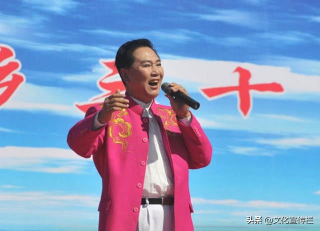 三,韩子平1989年,秦志平被评为吉林省十大转星