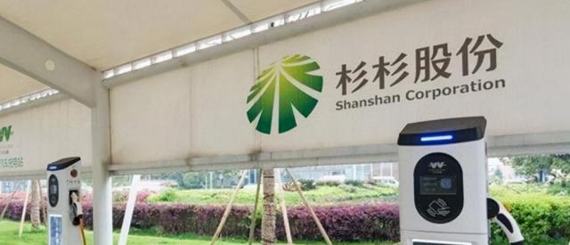 风电、光伏抢占市场风口！2021年业绩增幅超100%的概念股出炉