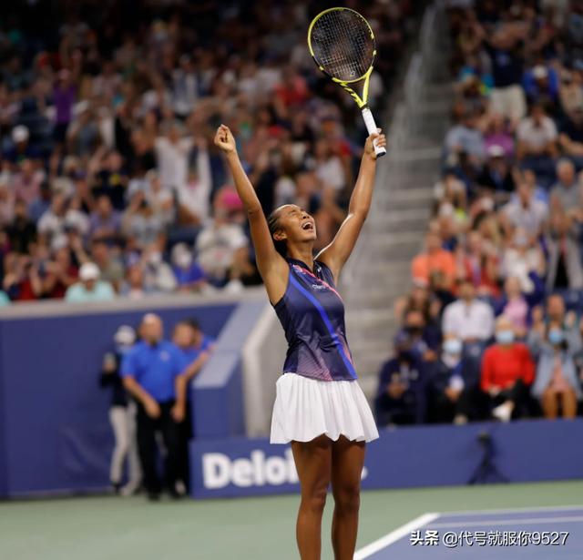 美网女单 刚满19岁的加拿大年轻小将继续神奇发挥闯进了半决赛 全网搜