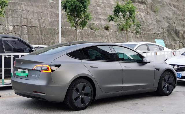 2个月开2044公里，满电跑了一次高速，特斯拉Model 3用车分享
