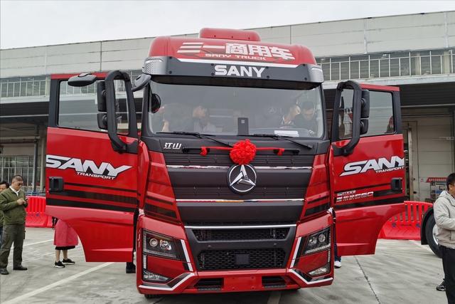 行业“寒冬”+主机厂“威胁”，重卡牵引车仅24w，经销商有多难？