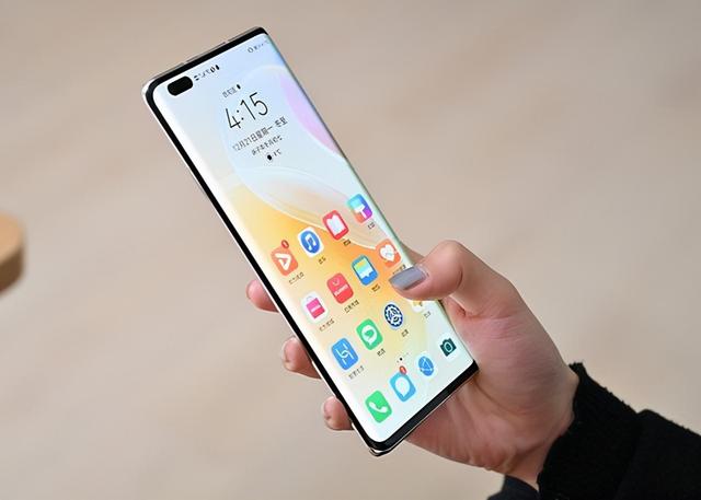 2000多元的手机与4000多元的手机到底有啥区别？买哪种更划算？