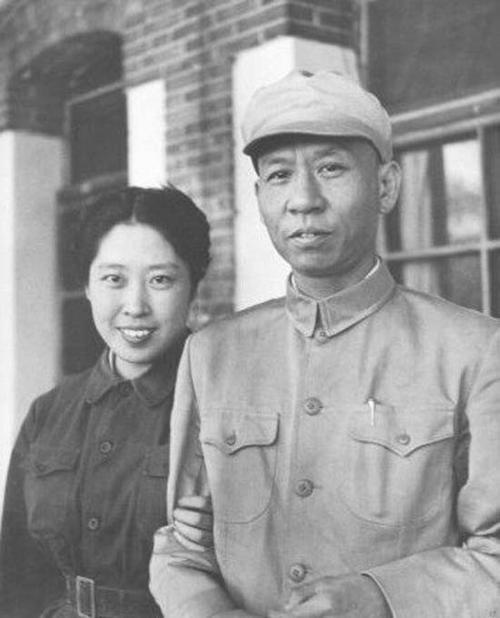 刘少奇女儿向毛主席“告状”，得知后，主席给王光美写去了一封信