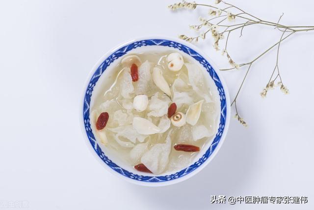 中醫講“秋冬養陰”，應該如何做？可以多吃這幾種食物