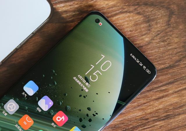 官方直降1300元，5000mAh+5000万三摄，顶级防水旗舰双11售价亲民