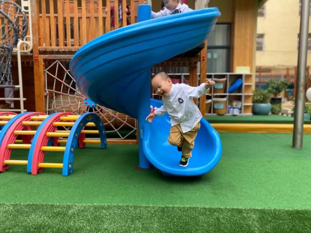 金水一幼中、大班开学第一天掠影