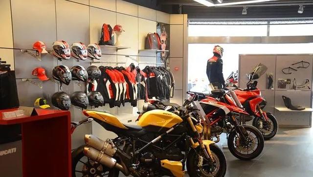 摩托车迎来三个好消息，买车更方便，车主可以安心上路了