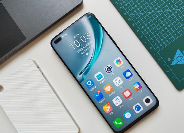 荣耀突然发布新机，66W+6400万+8G，优质机仅售1799元