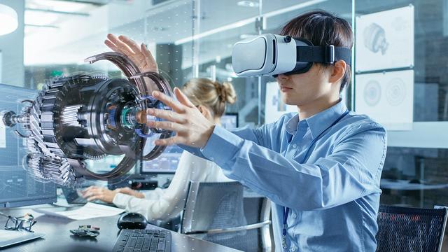 人类能突破时间和空间的限制吗？哪些技术可以帮助人类实现？