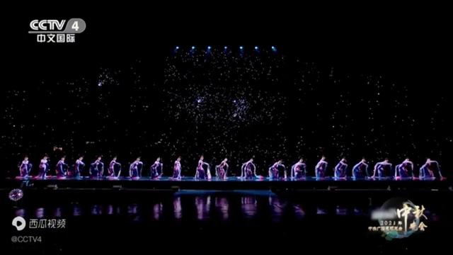 终于看到一场“中式”的中秋晚会