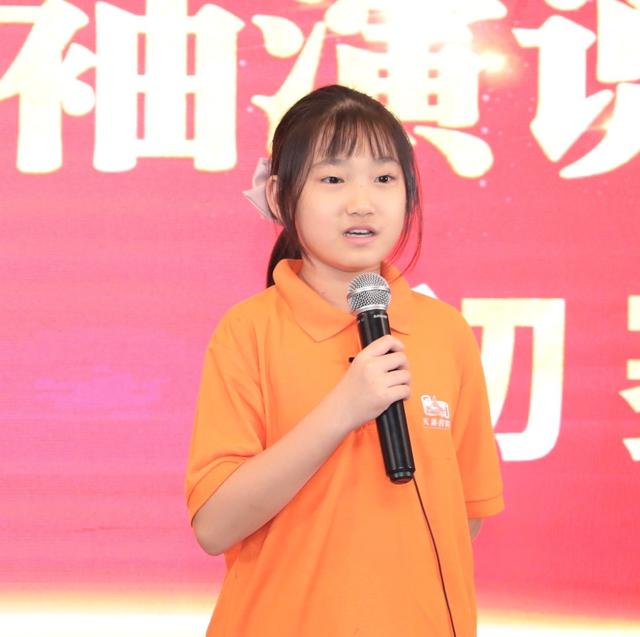 敢上台就是一种成功，培养孩子“自信心”，让孩子能说又“敢说”