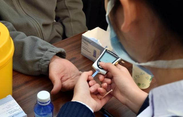 高血糖患者，想要养护胰岛，医生建议：5种水果可多吃